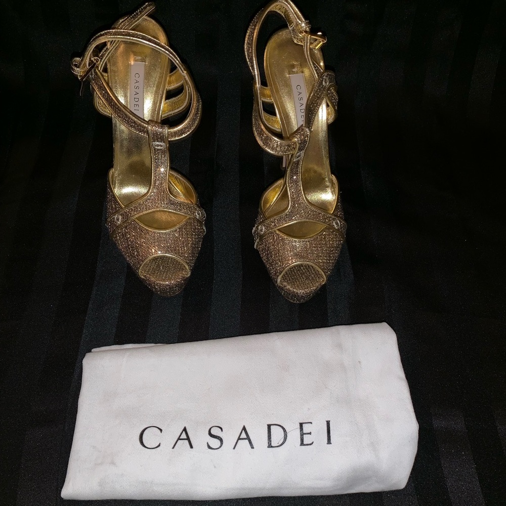 casedei gold high heels with diamonds 👠👄